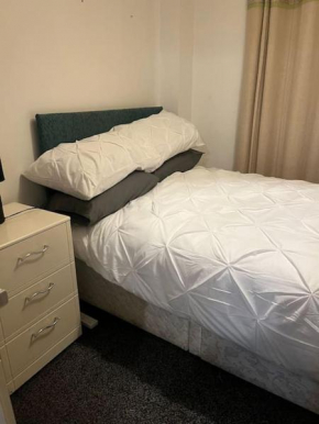 1 Bed Studio, Sleeps 2, Close to City Centre
